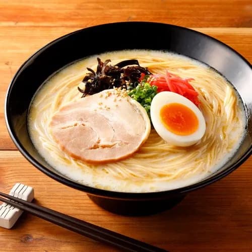 【悲報】豚骨ラーメンはあるのに牛骨や鶏骨ラーメンがない謎ｗｗｗｗｗｗｗｗｗｗ