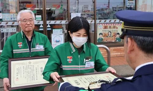 【悲報】コンビニの若い女さんに「パンツ売ってくれませんか」と声をかけた結果ｗｗｗｗｗｗｗｗｗｗ
