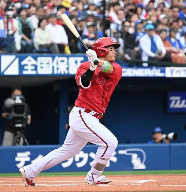 坂倉将吾(27) .289 4本 22打点 出塁率.393 OPS.904←今オフFA権取得ｗｗｗｗｗｗｗｗｗｗｗ