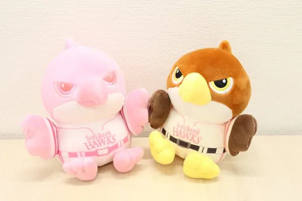 本日からピンクフルデー！！鷹ぬいが人気で大行列