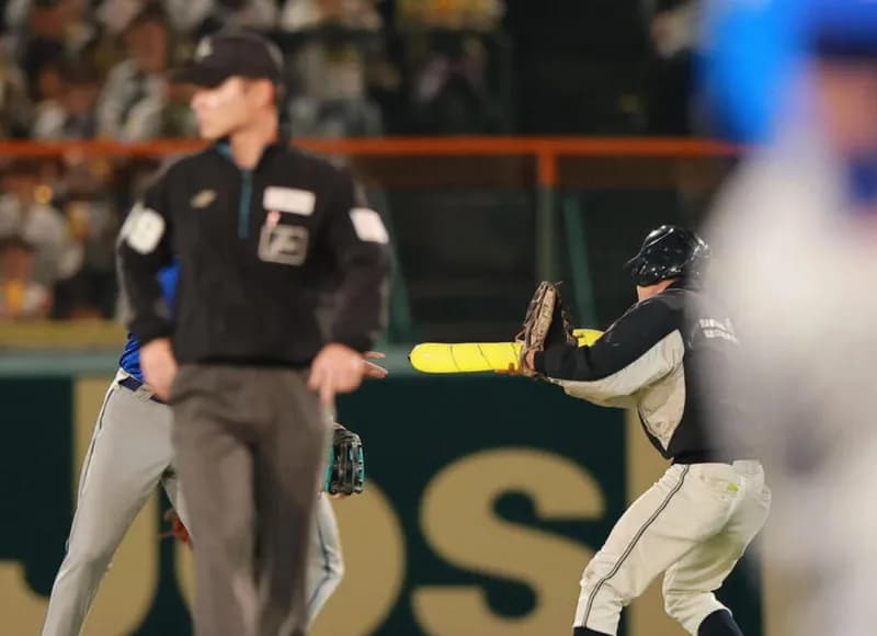 7回裏の打者嶋村で風船乱入で試合中断←あれでレイノルズに間が出来てしまった