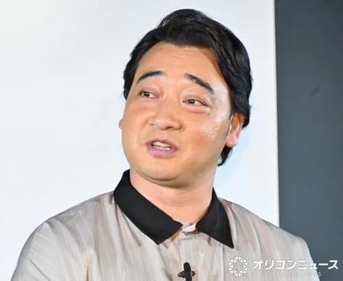 【悲報】元ジャンポケ斉藤被告さん、不同意性交の裁判前夜にハゲ治療の宣伝をしてしまう・・・・・・・・・