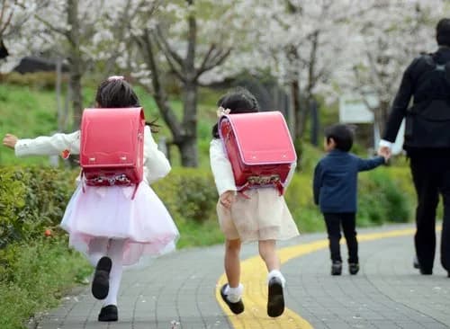 【悲報】東京都さん、小中高生の自殺率がぶっちぎりの一位だった・・・・・・・・・