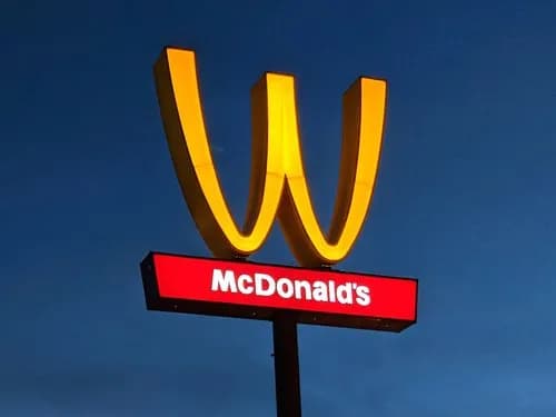【衝撃】芸人マックさん、浮気相手17人という大記録を達成してしまうｗｗｗｗｗｗｗｗｗｗ