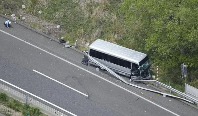 【悲報】バス運転者（68歳無職）、今年だけでも複数回『車の事故』をおこしていたと判明