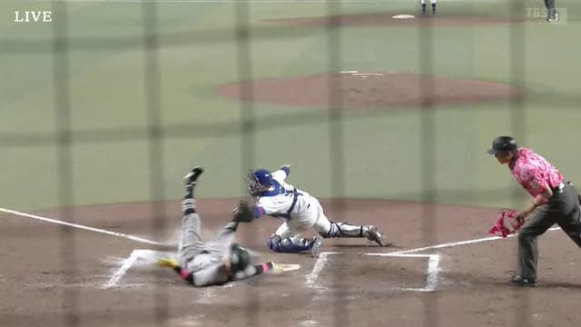巨人・浦田の回り込みスライディングすげえ！ｗｗｗｗｗ