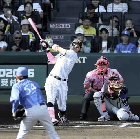 阪神・佐藤輝　２年連続セ最速１０号　球団では田淵以来　母の日男や！２３年７打点、２５年Ｖ打　母のサポートに感謝「オムライス作って」