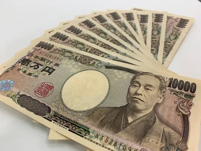 正直贅沢しなければ月10万で生活できるよな