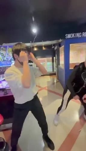 【悲報】ヤンキーさん、チー牛にボコられてしまうｗｗｗｗｗｗｗｗｗｗ