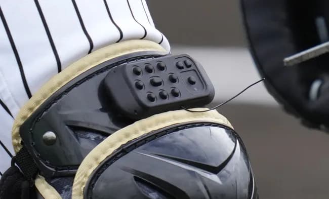 日本プロ野球、ピッチコム導入へｗｗｗｗｗｗｗｗｗｗｗｗｗｗｗｗｗ