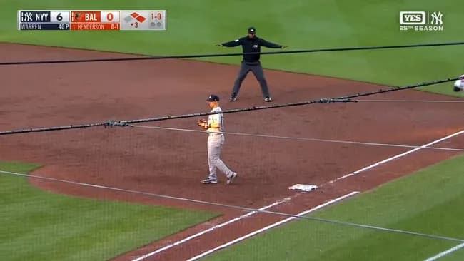 【動画】MLBでめちゃくちゃかっこいい5-4-3の0アウトが成立