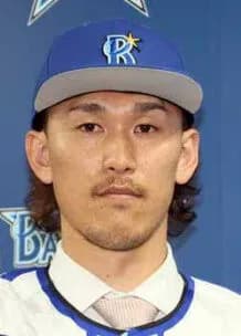 DeNA相川監督、途中交代の三森大貴に言及「明日の状態を見ていきたい」 自打球の影響を考慮し無理をさせず