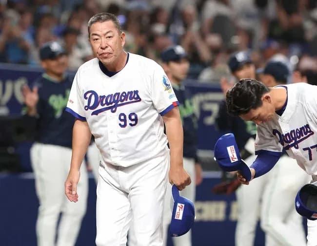 井上監督「相手がヤクルトでなければ当然スクイズ警戒。バントしてこないと思ってた。次から警戒する