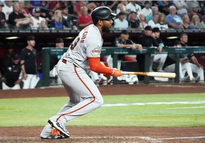 ＤｅＮＡ、貧打打開へ右の大砲エンカーナシオン本格調査　ＮＰＢ３球団争奪戦も