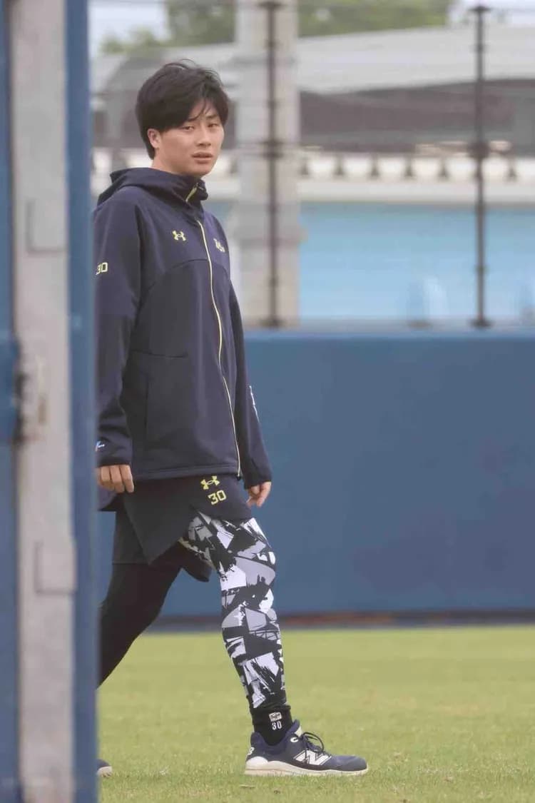廣岡大志、腰椎椎間板ヘルニア摘出手術…復帰にかなり時間がかかる模様…
