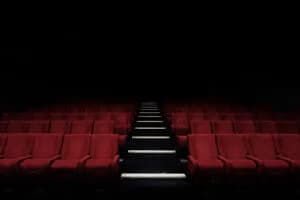 【朗報】（ヽ´ん`）「いい映画は母親と一緒に観て思い出を作るべき」