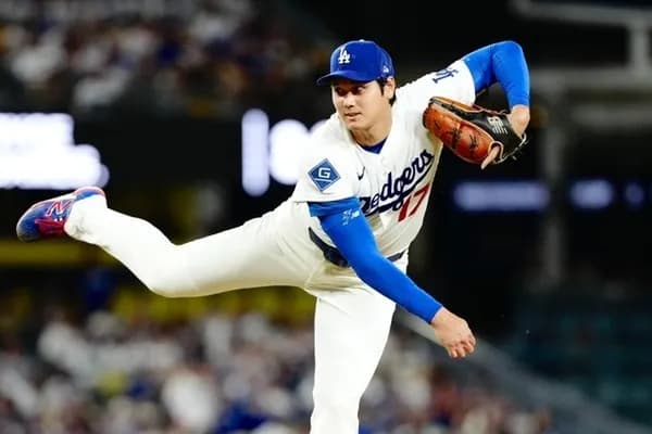 大谷翔平（投）4勝2敗 防御率0.73 49.0回 奪三振54 WHIP0.84←これ