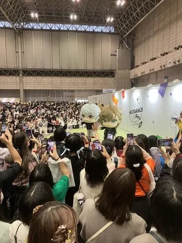 【画像】イベントに密集した女オタクさん達がガチでヤバすぎるｗｗｗｗｗｗｗｗｗｗ
