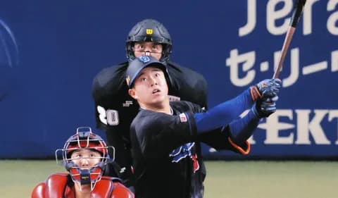 【中日】鵜飼航丞、成長実感の今季3号！内角高め直球を打球速度172キロ！！