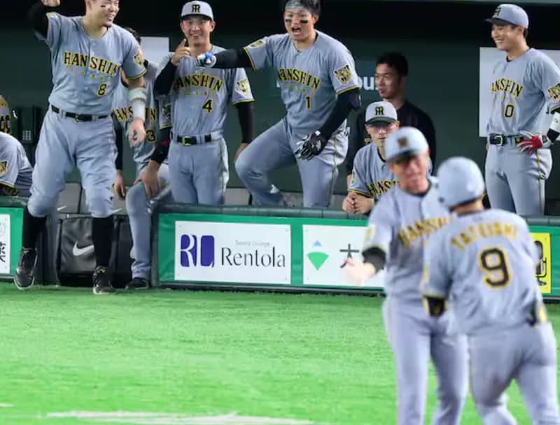 森下 打率.350 出塁率.435、佐藤 打率.556 出塁率.619、大山 打率.316 出塁率.381