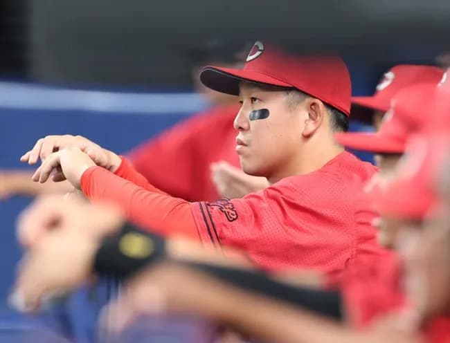 【悲報】昨日の小園海斗、舐めプをして懲罰交代ｗｗｗｗｗｗｗｗｗ
