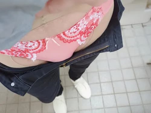 【朗報】一番興奮するパンティーの色ｗｗｗｗｗｗｗｗｗｗ