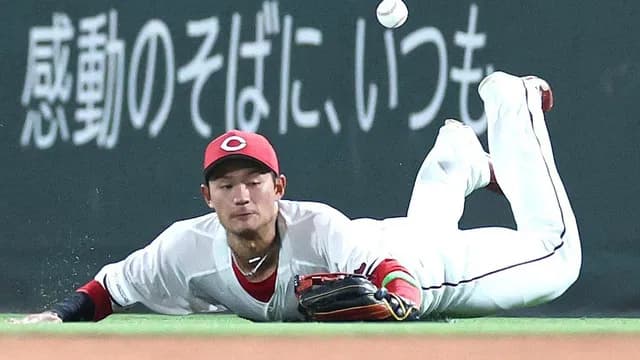 カープ名原〝痛恨〟お見合い落球。ハーン3失点。床田7回8K零封！大盛3号先制弾も1得点のみ。拙守連発で逆転負け【広島1-3ロッテ/試合結果】