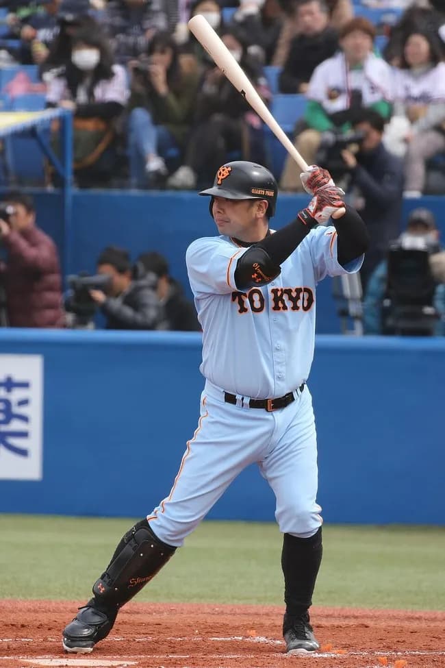 阿部慎之助 .284（2132安打）、406HR、1285打点、OPS.863（.368/.495）（2282試合、7514打数）