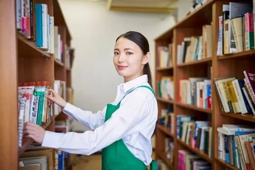 【困惑】図書館司書さん、手取り月9万8千円「海外では年収1000万の専門職」・・・・・・・・・