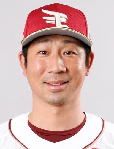 塩川達也 現役通算70安打 ←これで監督代行