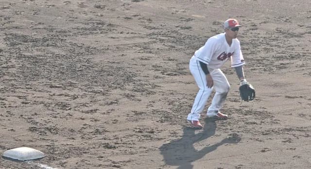 【悲報】カープ石原、一塁＆三塁にポジコロ。佐々木泰も一塁へ