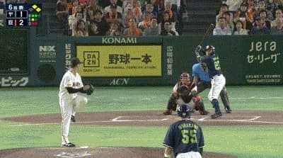 【巨人対ヤクルト17回戦】ヤクルト、６回表2アウト一二塁から中村悠平のタイムリーで同点に追いつく！巨人は田中将大の勝ち投手の権利消える…