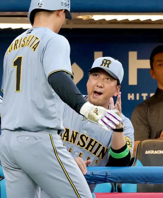 なんG民「三浦は無能！」←日本一 「阿部は無能！」←セ優勝　「藤川は無能！」←ダントツ首位