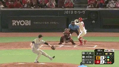 【広島対巨人17回戦】広島、７回裏に中村奨成のタイムリーで１点追加！リードを３点に広げる！！！！！！！！！！！！！