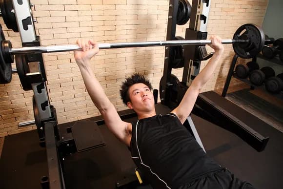 【朗報】たったの3ヶ月で体脂肪率を32％→8％に落としたからそのダイエット法を大公開するぞ………………！！