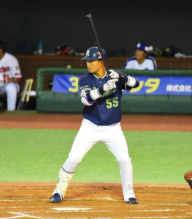村上宗隆(23).318 56本 134点 ops1.168←この怪物wwwwwwwww