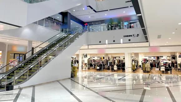 【画像】イオンモール、備蓄米求める民で修羅の国と化すｗｗｗｗｗｗ