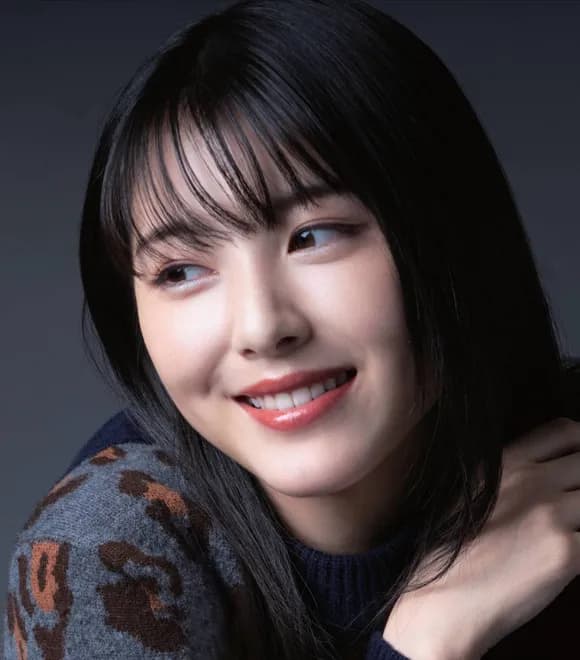 【朗報】浜辺美波さん、胸元が大胆に開いたセクシーなドレスを着てしまうｗｗｗｗｗｗｗｗｗｗｗｗｗ