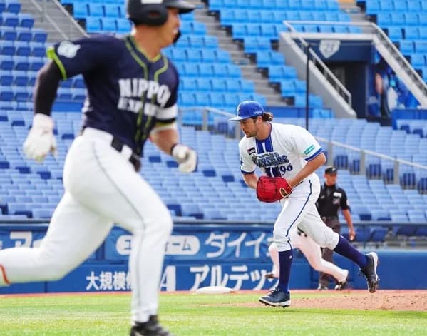 バウアー、社会人相手に1回5失点