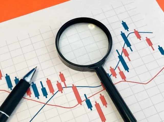 株てなんでわけわからん値動きすんの