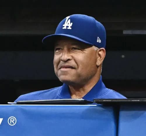 【悲報】マスコミさん、ロバーツ監督にまで長嶋コメを求めに行くｗｗｗｗｗｗｗｗ