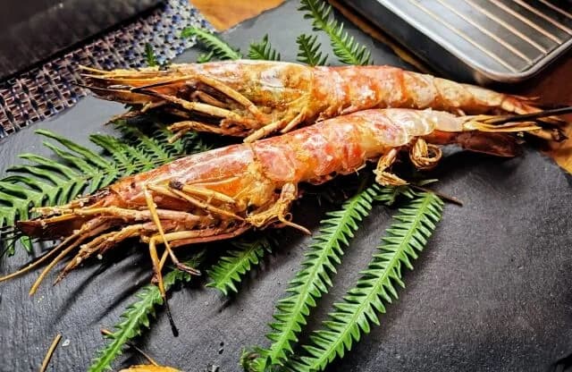 🦐「私と蟹どっちが好きなのよ！！」