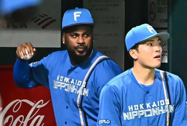 日ハムレイエスの日本語力が超絶進化！「ワンバウンド、ナシデ」に清宮幸太郎も困惑