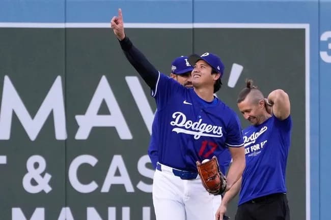 ロバーツ監督、大谷翔平の起用法に言及「第6戦リリーフ」「第7戦先発」「第7戦中継ぎ登板＆外野起用」