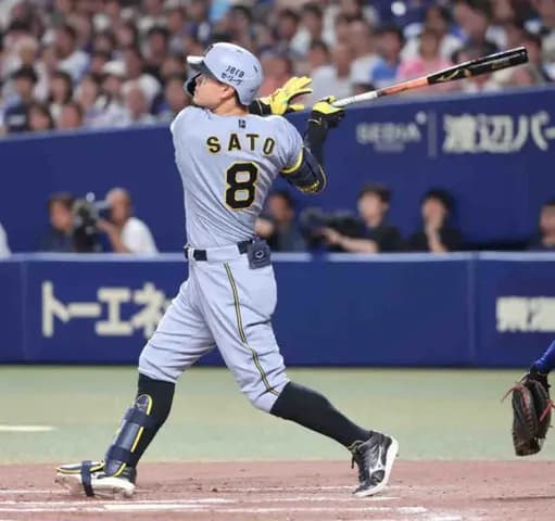 【阪神】佐藤輝明が８回に３番手橋本から劇的逆転３ラン！本塁打王、打点王へさらに前進