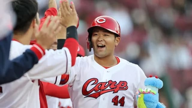 カープ新井監督が林晃汰ではなく久保修を1軍昇格させた理由を説明「ファースト、サード、外野は競争が激しい」【監督談話】