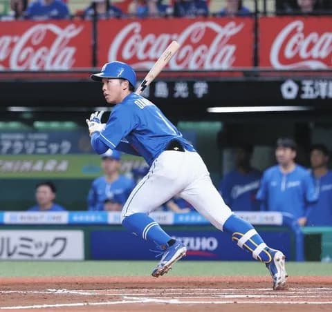 中日・岡林勇希（23）　打率.300（1位）　75安打（1位）　13盗塁（2位）