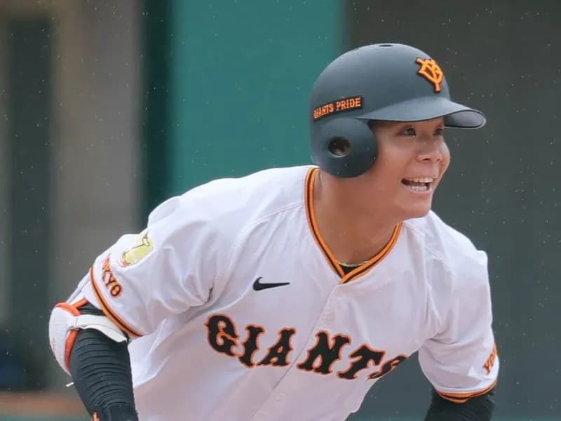 佐々木一軍へ岡田悠希が２軍降格