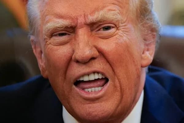 【悲報】トランプ大統領、パレードが上手くいかず泣く