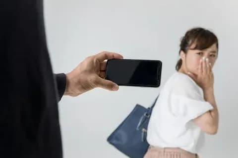 ワイが盗撮やめるきっかけになった事案を書いてく